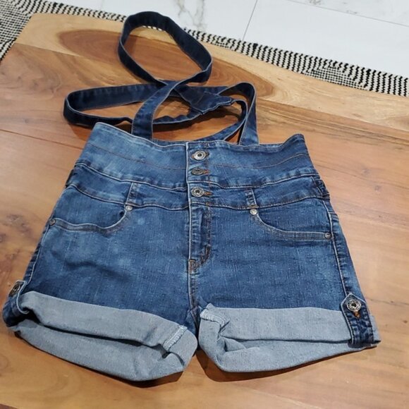 Vintage Y2K Retro High Rise Overall Shorts Adjustable straps - Picture 10 of 15